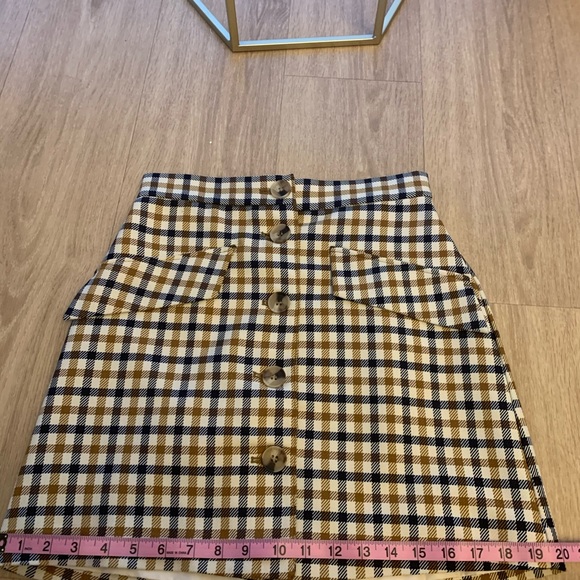 H&M Dresses & Skirts - H&M Skirt